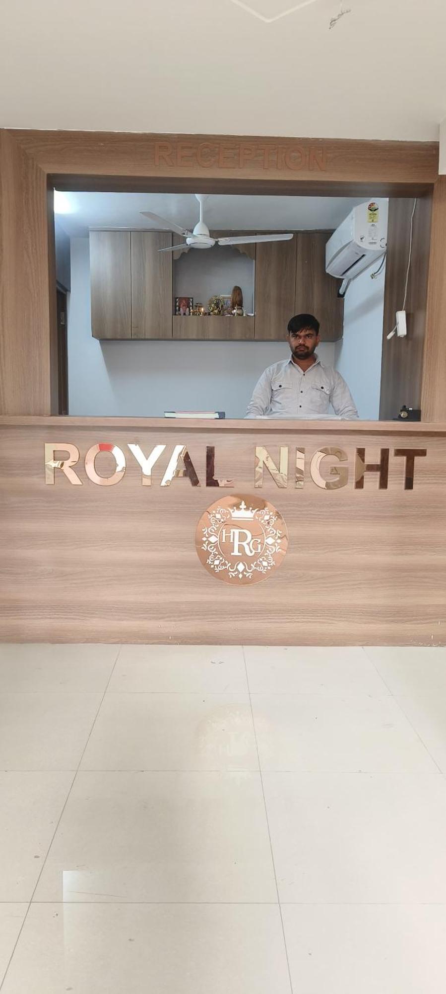 Hotel Royal Night Daman Ngoại thất bức ảnh