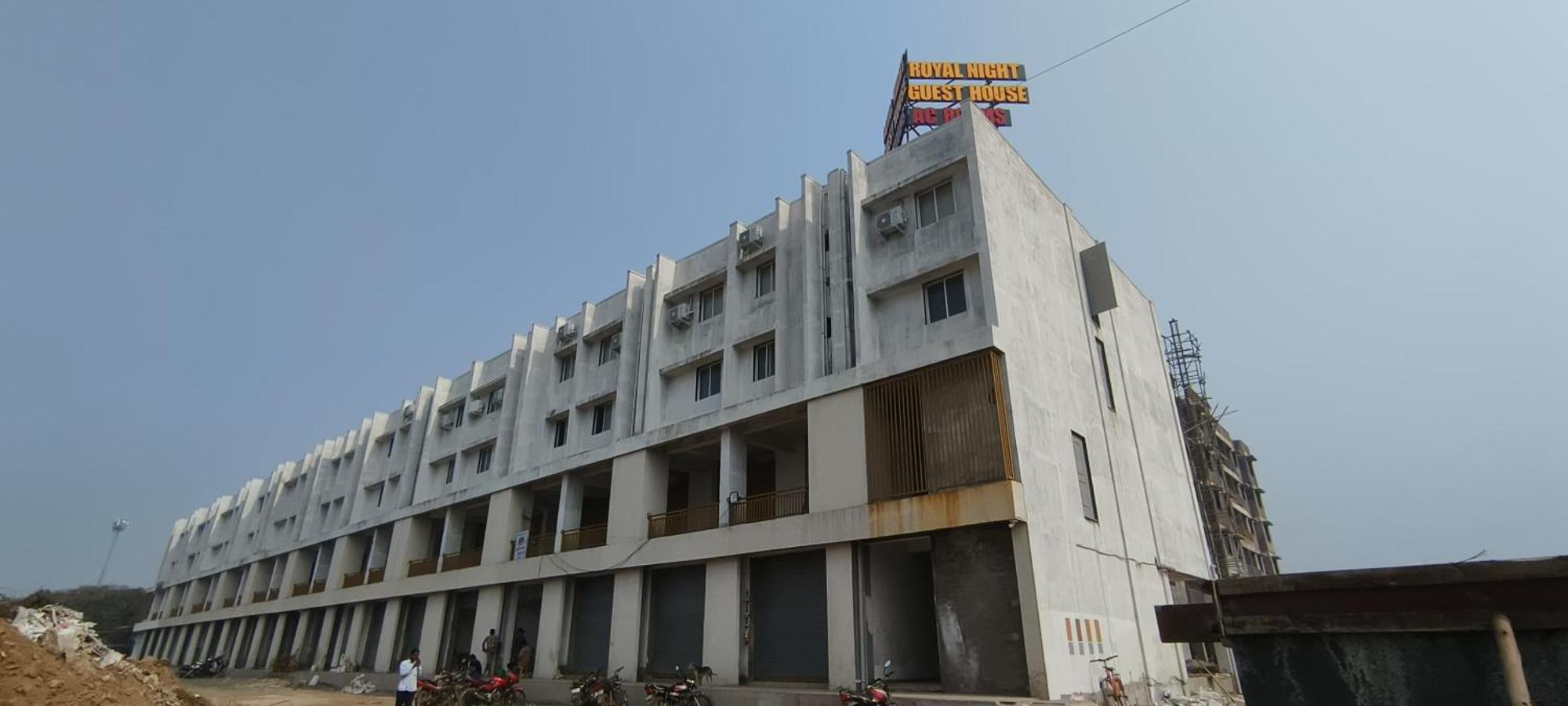 Hotel Royal Night Daman Ngoại thất bức ảnh