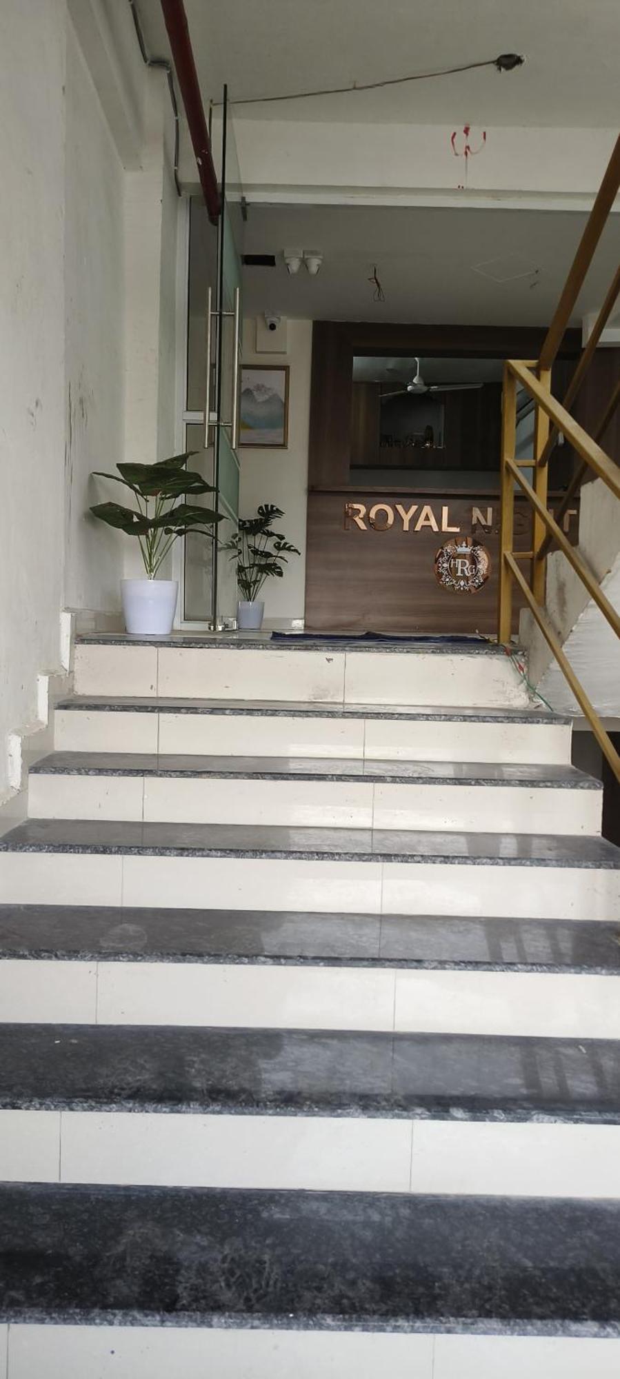 Hotel Royal Night Daman Ngoại thất bức ảnh