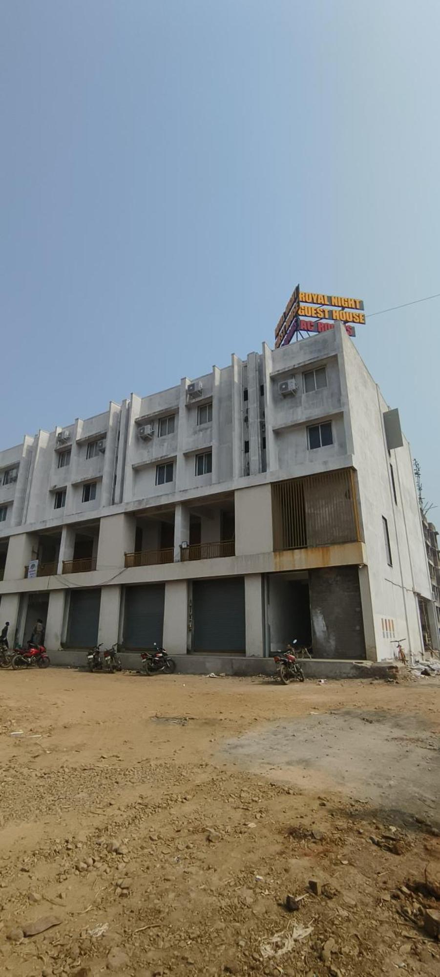 Hotel Royal Night Daman Ngoại thất bức ảnh